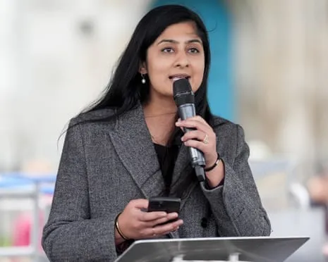 The Coventry South MP Consults Defamation Legal Experts Following Clash With Jeremy Corbyn Regarding Party Finances